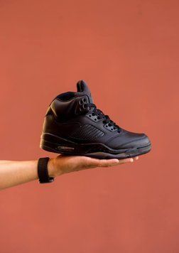 Чоловічі кросівки Nike Air Jordan Retro 5 Full Black фото