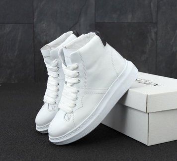 Женские кроссовки Oversized Sneakers White HI Alexander McQueen фото