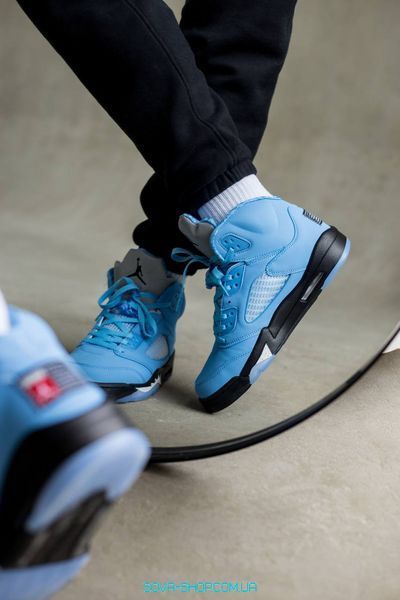 Мужские баскетбольные кроссовки Nike Air Jordan Retro 5 UNC фото