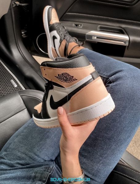 Жіночі баскетбольні кросівки Jordan 1 Retro High Patent Pink toe Nike фото
