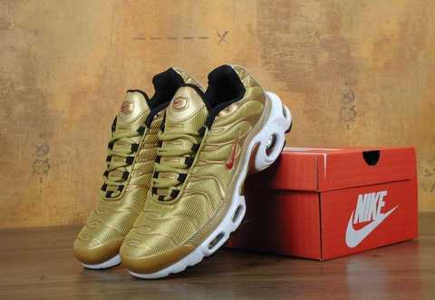 Nike air sales max tn gold