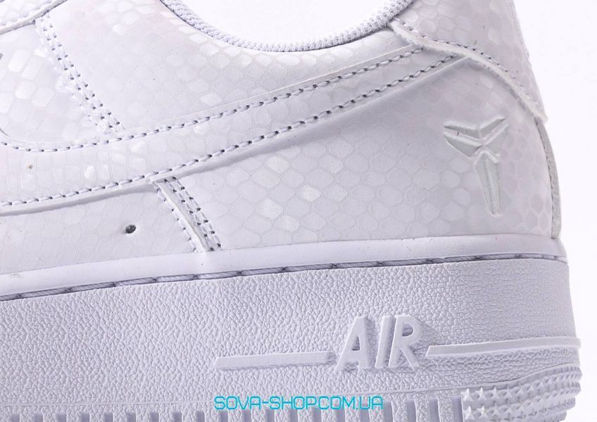 Чоловічі та жіночі кросівки Kobe Bryant x Nike Air Force 1 Low 'Forever White 8/24' фото