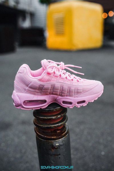 Жіночі кросівки Air Max 95 "Pink" Nike фото