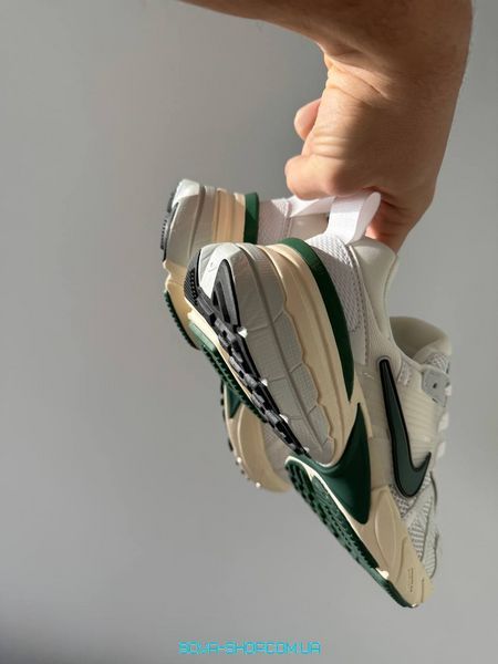 Чоловічі та жіночі кросівки Nike V2K Runtekk White Beige Green фото