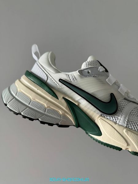 Чоловічі та жіночі кросівки Nike V2K Runtekk White Beige Green фото