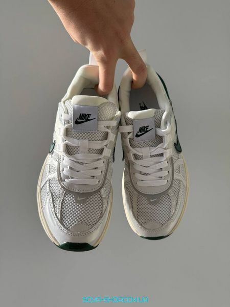 Чоловічі та жіночі кросівки Nike V2K Runtekk White Beige Green фото
