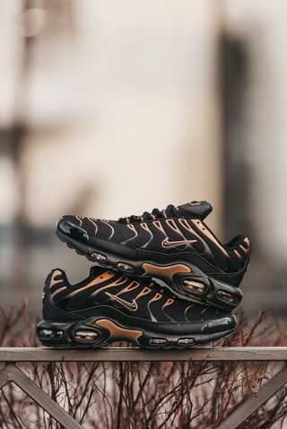 Air max plus 97 black best sale and orange