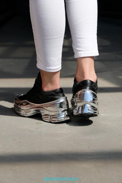 Женские кроссовки Raf Simons Ozweego Core Black Silver Metallic Adidas фото