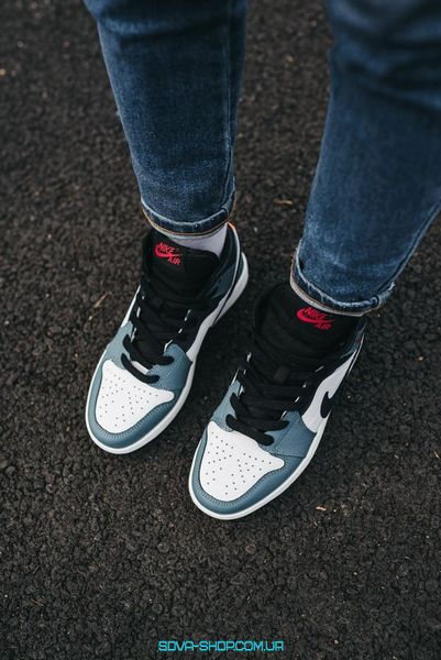 Жіночі баскетбольні кросівки Nike Air Jordan 1 Retro Paper Blue фото
