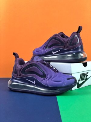 Чоловічі та жіночі кросівки Air Max 720 Violet Nike фото