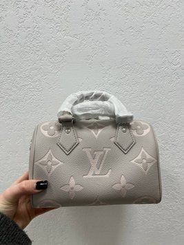 Женская сумка Louis Vuitton Speedy Bandouli&egrave;re 20 Brume / Quartz Premium фото