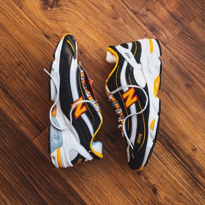 Жіночі кросівки Joe Freshgoods x New Balance 1000 Black Yellow фото