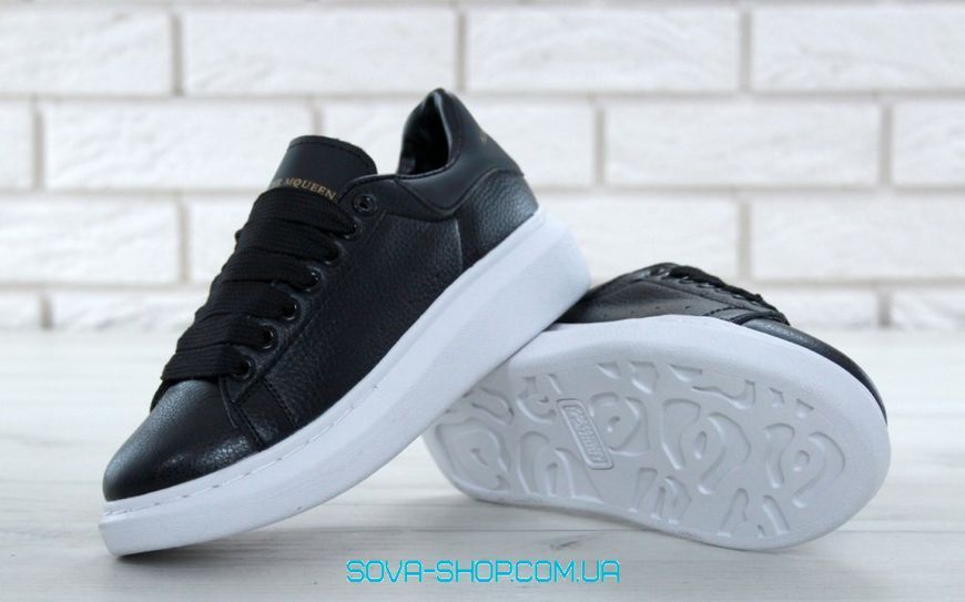 Жіночі кросівки Oversized Sneakers Black|White Alexander McQueen фото