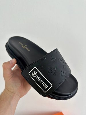 Жіночі шльопанці Louis Vuitton Rubber Slippers Black фото