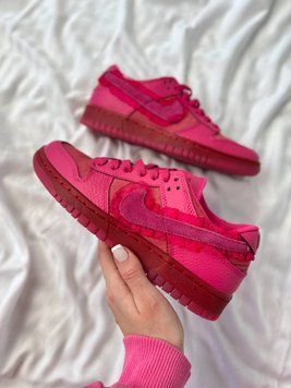 Жіночі баскетбольні кросівки Nike SB Dunk Low "Valentine&rsquo;s Day" фото
