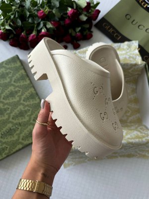 Жіночі шльопанці Gucci Platform Slides Beige Premium фото