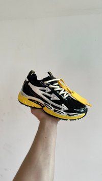 Чоловічі та жіночі кросівки Off-White "Be Right Back" Black Yellow фото