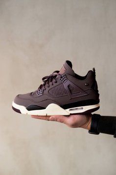 Чоловічі баскетбольні кросівки Nike Air Jordan 4 SP Retro A Ma Maniere Violet Ore фото