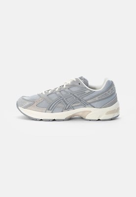 Оригінальні чоловічі кросівки ASICS 1130 Piedmont Grey/Sheet Rock 1201A255-022 фото