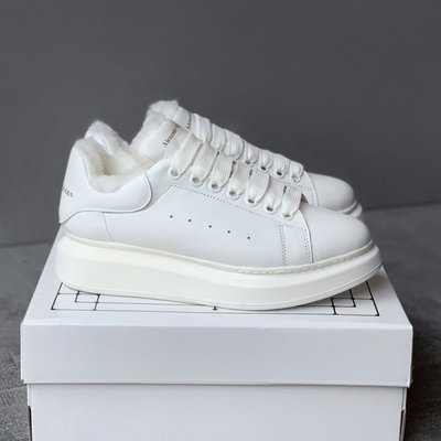 Зимові жіночі кросівки Alexander McQueen Oversized Sneakers All White Winter фото