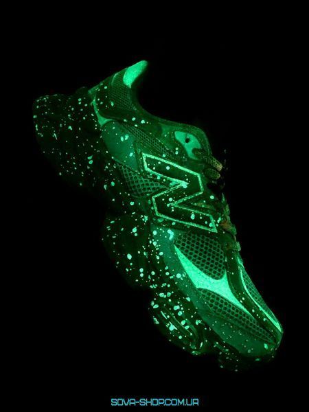 Чоловічі кросівки New Balance 9060 Prism Purple Neon фото