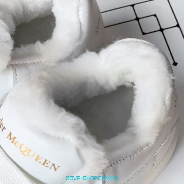 Зимние женские кроссовки Alexander McQueen Oversized Sneakers All White Winter фото