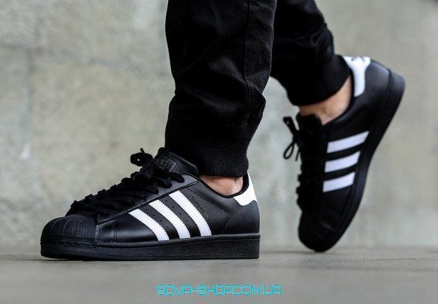 Мужские кроссовки Superstar Black/White Adidas фото