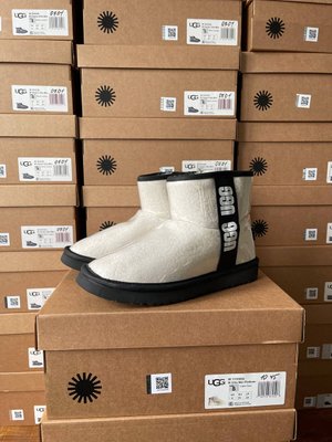 Женские зимние ботинки UGG Classic Clear Mini Milk White фото