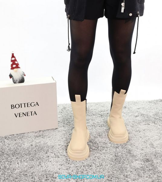 Зимові жіночі черевики з хутром Bottega Veneta Beige Black 13031 фото