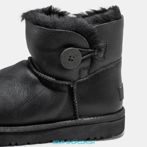 Женские зимние ботинки UGG Classic Mini Bailey Button Leather Black Premium фото