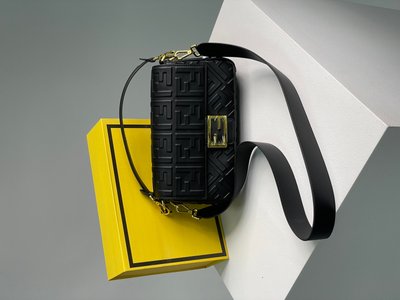 Жіноча сумка Fendi Baguette Black Leather Bag Premium фото