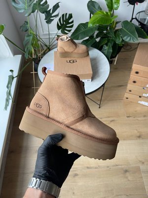 Жіночі зимові ботинки UGG Neumel Platform Zip Slipper Chestnut Premium фото