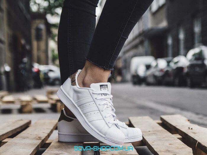 Жіночі кросівки Superstar Snake White Adidas фото