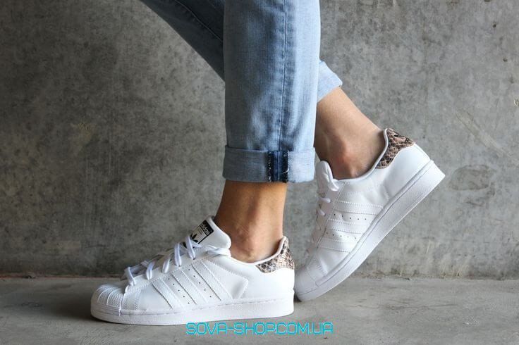 Жіночі кросівки Superstar Snake White Adidas фото