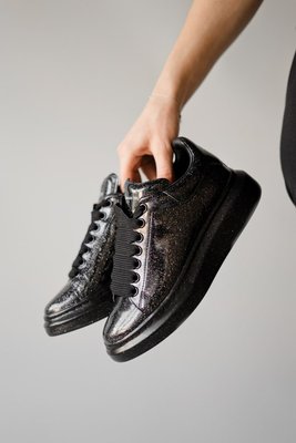 Жіночі кросівки Oversized Sneakers Galaxy Alexander McQueen фото