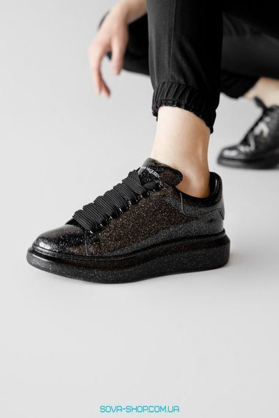 Жіночі кросівки Oversized Sneakers Galaxy Alexander McQueen фото