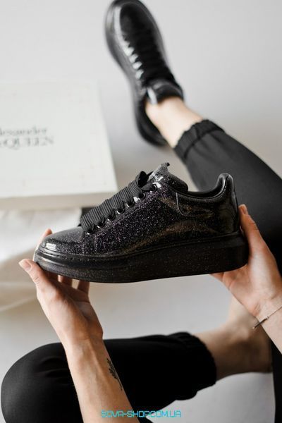 Жіночі кросівки Oversized Sneakers Galaxy Alexander McQueen фото