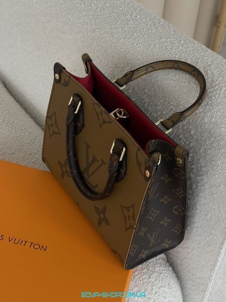 Жіноча сумка Louis Vuitton Onthego Bag in Monogram Canvas Premium фото