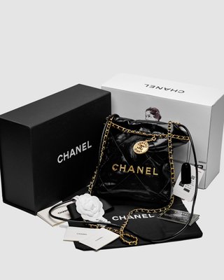 Женская сумка Chanel Black Quilted Calfskin Mini 22 Bag Gold Hardware Premium фото