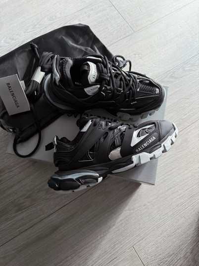 Чоловічі та жіночі кросівки Balenciaga Track Sneaker in Black