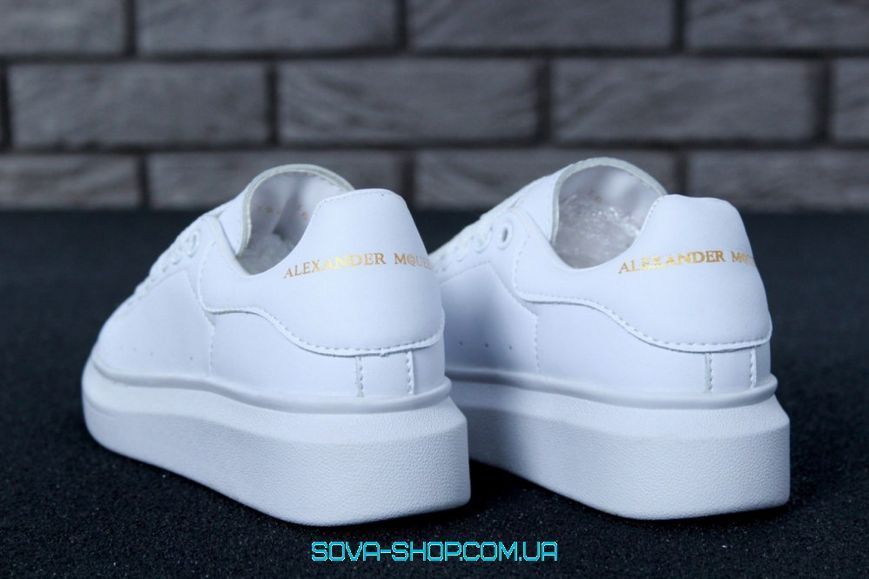 Жіночі кросівки Oversized Sneakers White Alexander McQueen фото