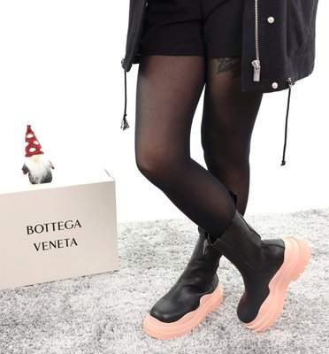 Зимние женские ботинки с мехом Bottega Veneta Beige Black 13032 фото