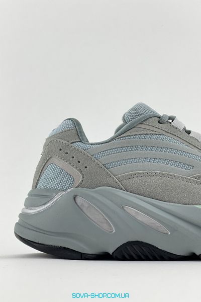 Чоловічі та жіночі кросівки Adidas Yeezy Boost 700 Hospital Blue фото