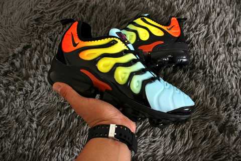 Tn vapormax hot sale rainbow