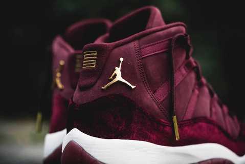 Air jordan hot sale heiress velvet