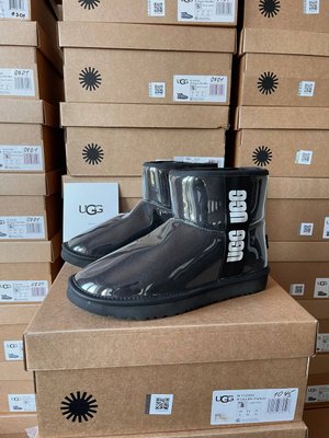 Женские зимние ботинки UGG Classic Clear Mini Black фото