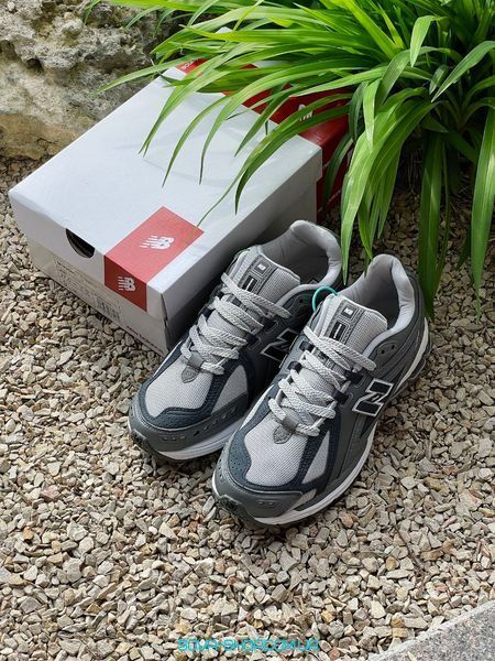 Чоловічі кросівки New Balance 1906R Grey фото