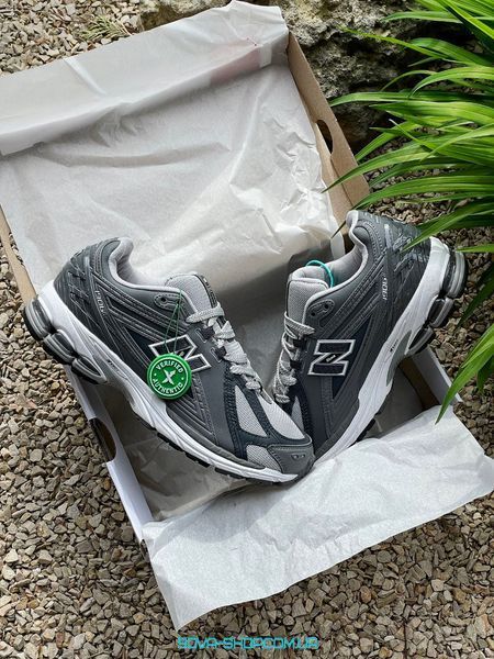 Чоловічі кросівки New Balance 1906R Grey фото