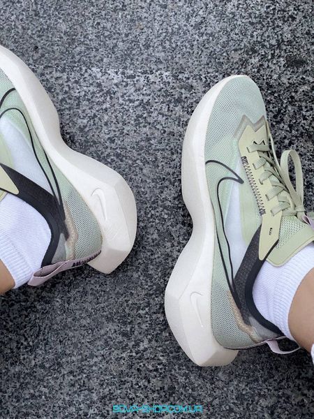 Жіночі кросівки Nike Vista Lite Olive Aura фото