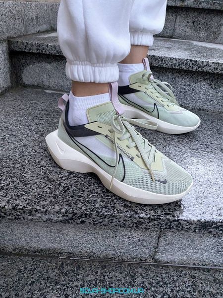Жіночі кросівки Nike Vista Lite Olive Aura фото
